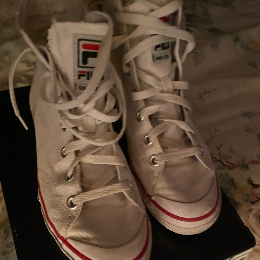 White fils high tops